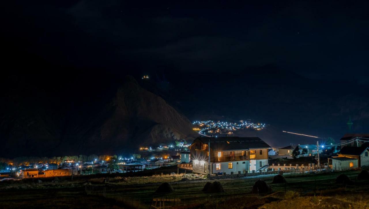 Kazbegi 5054 Hotell Exteriör bild